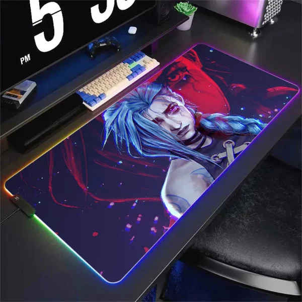 Grand Tapis de Souris Gaming XXL RGB avec Design Anime Jinx Arcane - Confort et Durabilité Assurés pour Gamers – Image 5